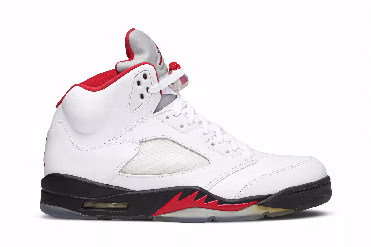 Air Jordan 5 White Fire Red 2013, view 2