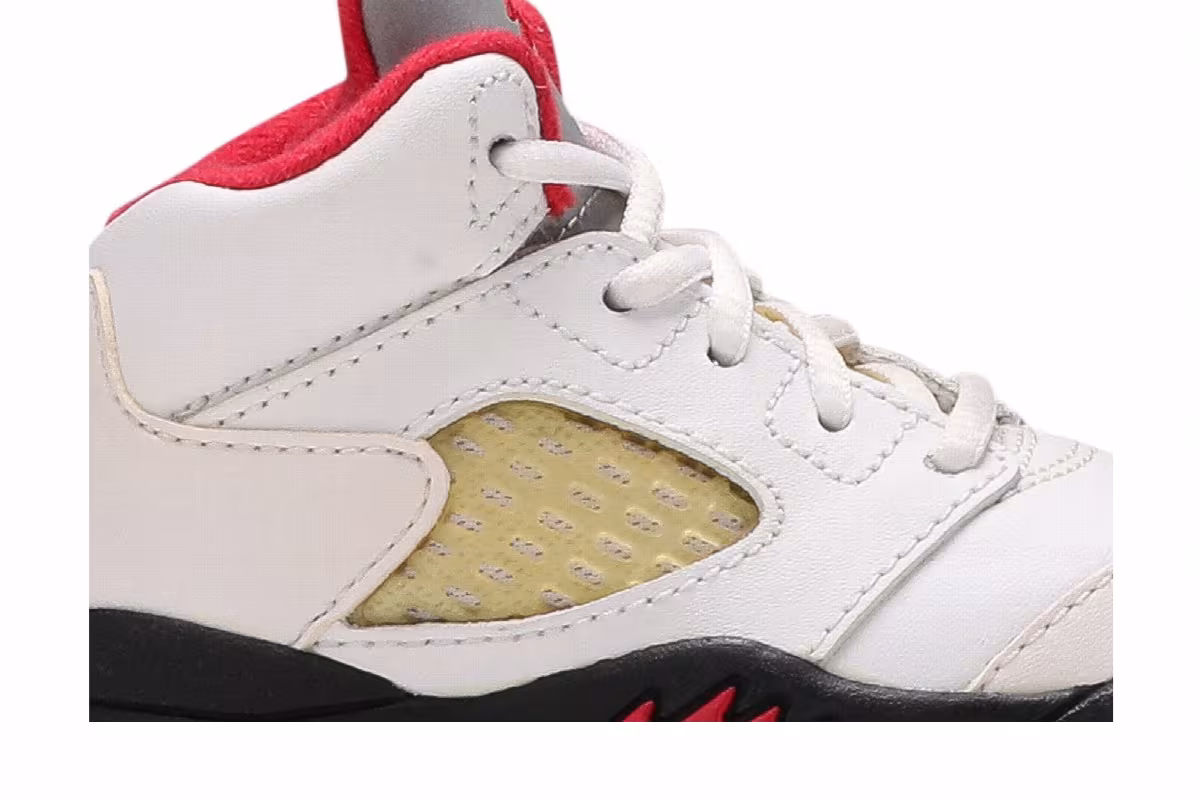 Air Jordan 5 TD White Fire Red 2013, view 3