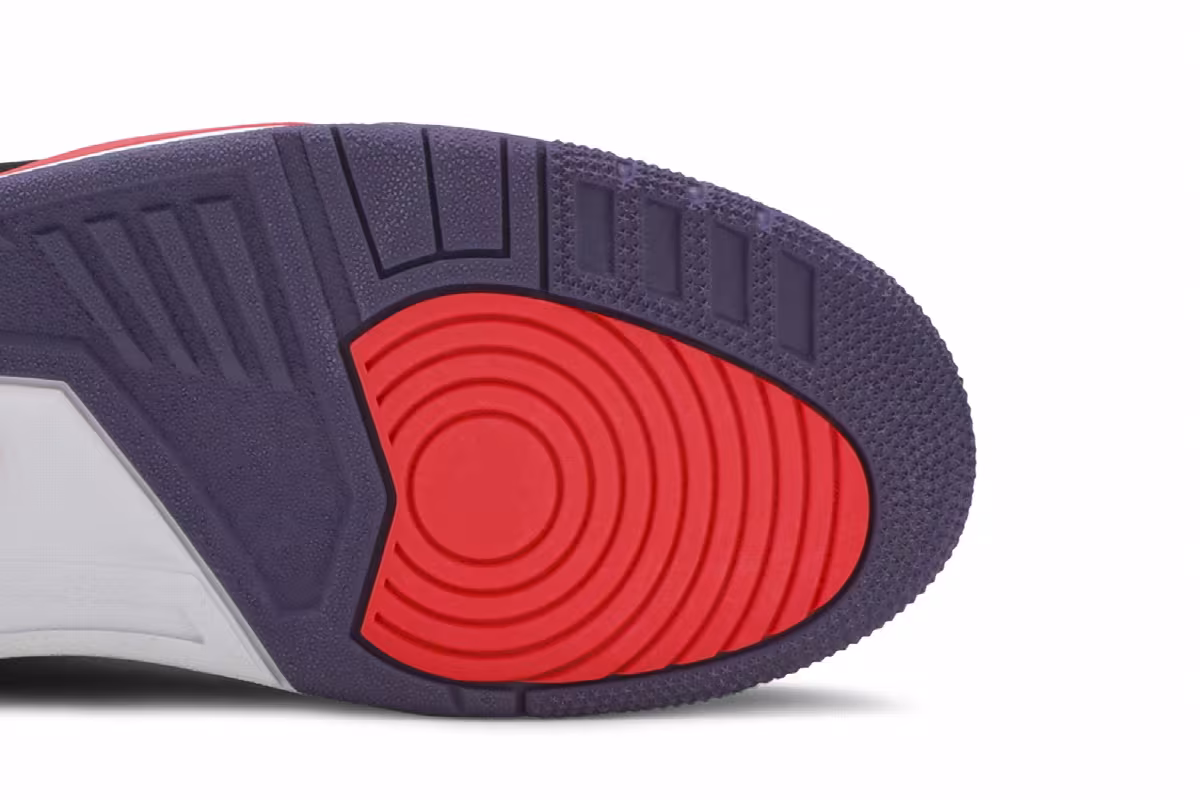 Air Jordan 3 Crimson, view 6
