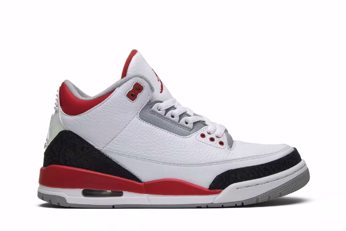 Air Jordan 3 Fire Red 2013, view 2