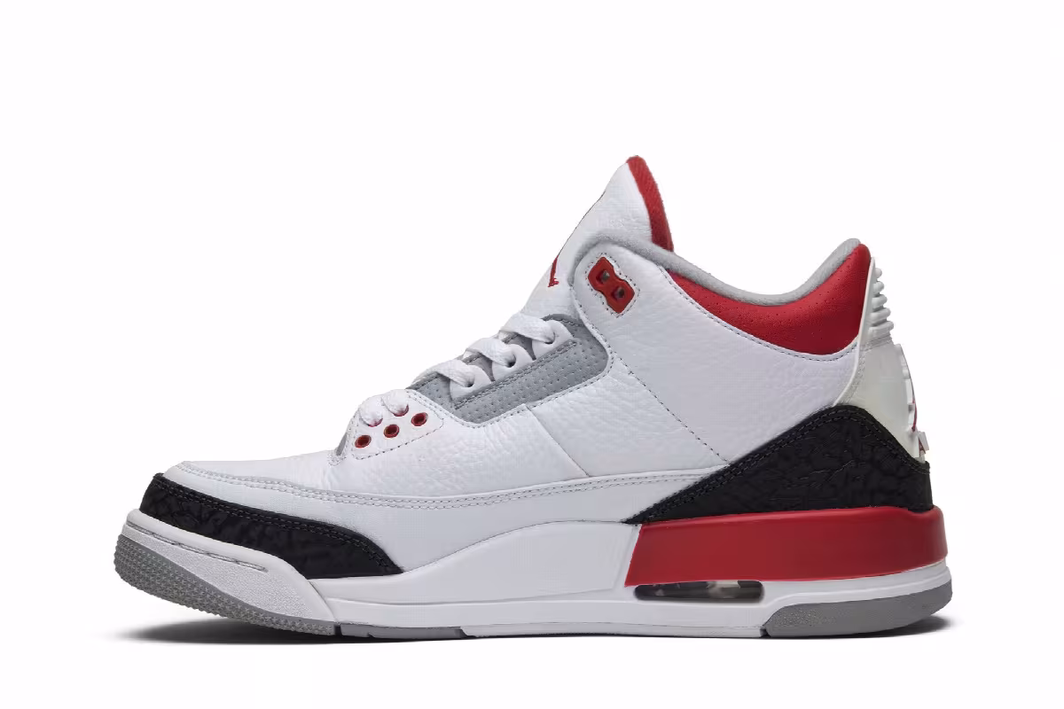Air Jordan 3 Fire Red 2013, view 4