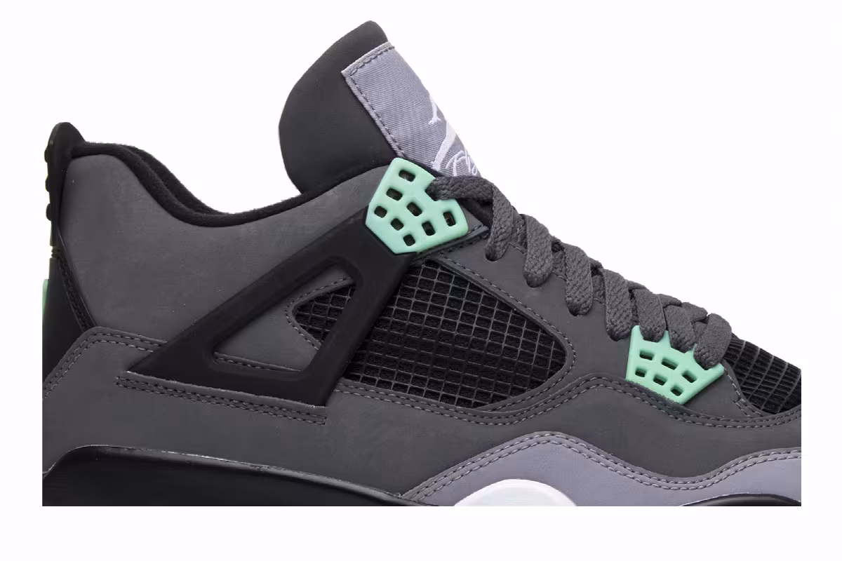 Air Jordan 4 Green Glow, view 3