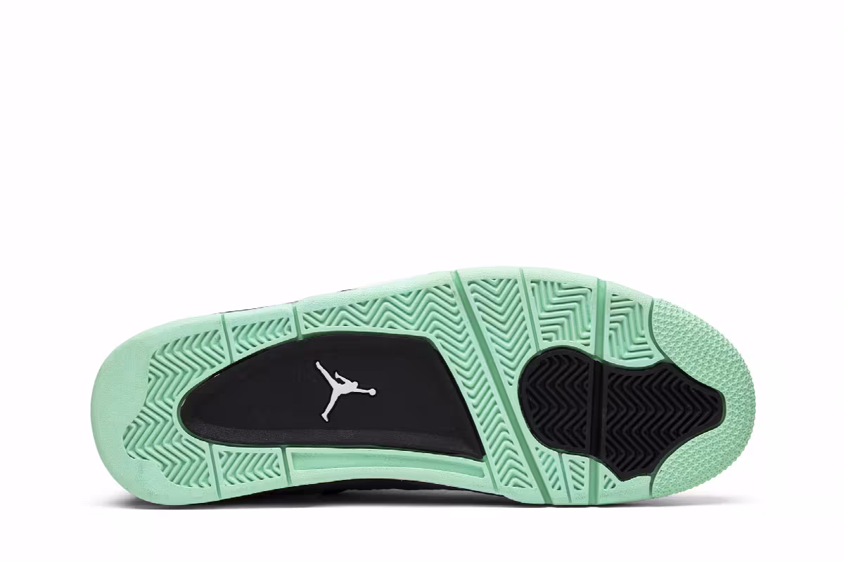 Air Jordan 4 Green Glow, view 5