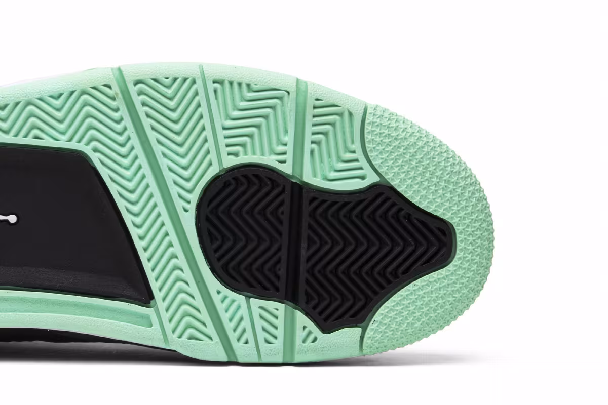 Air Jordan 4 Green Glow, view 6
