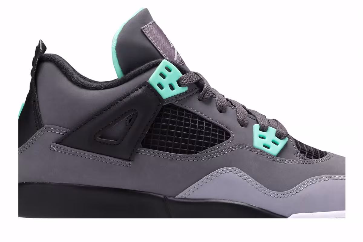 Air Jordan 4 GS Green Glow, view 3