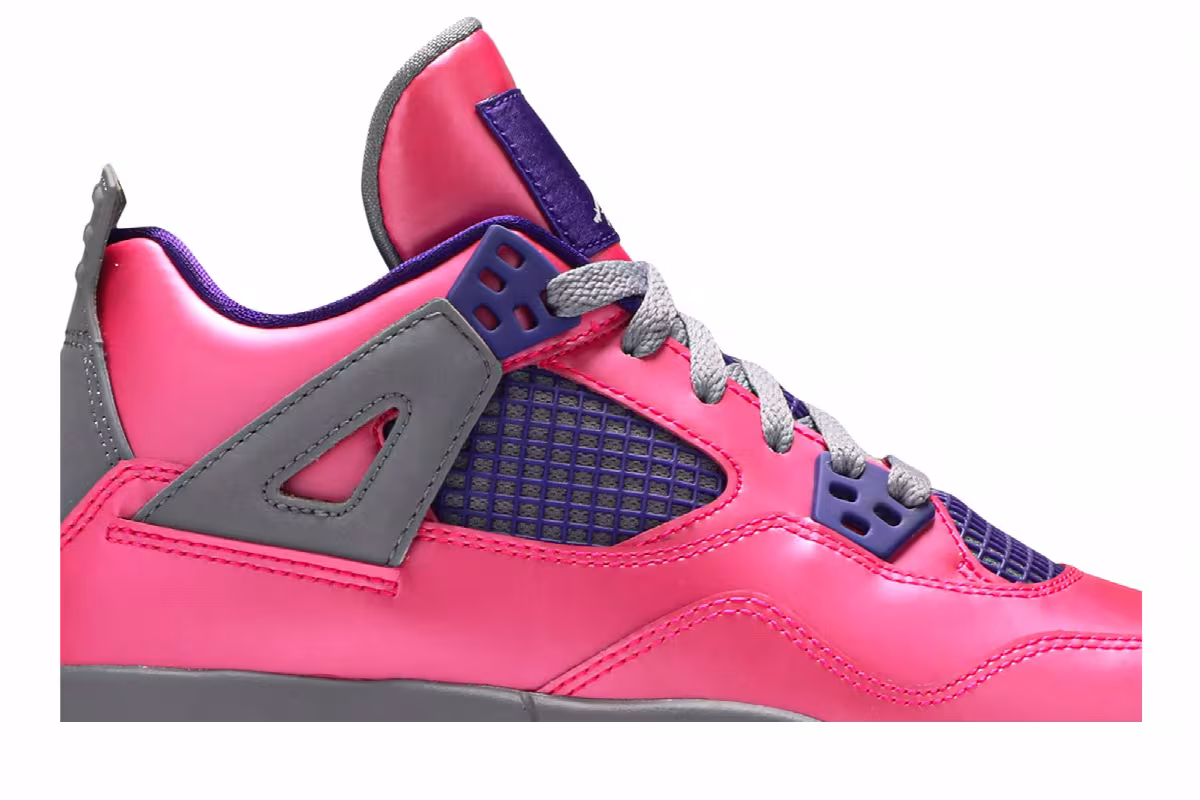 Air Jordan 4 GS Pink Foil, view 3