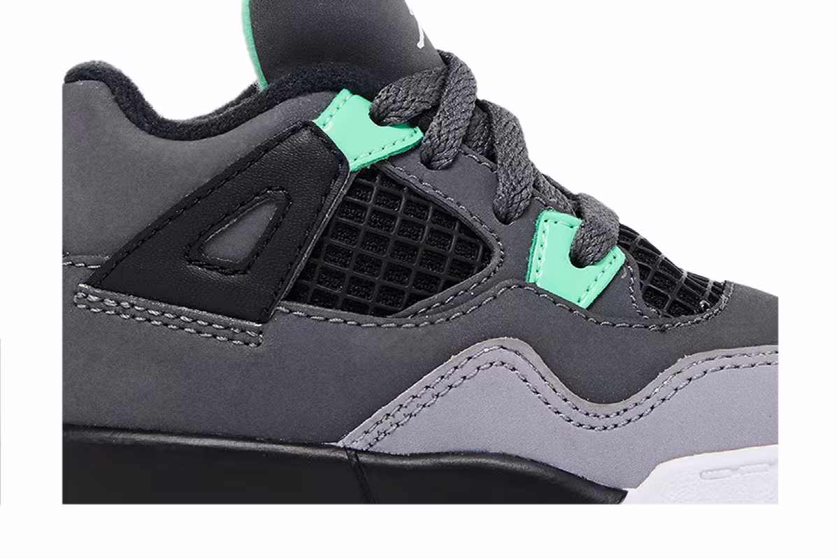 Air Jordan 4 TD Green Glow, view 3