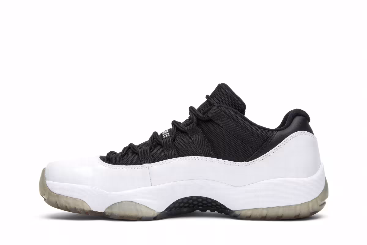 Air Jordan 11 Low Tuxedo, view 4