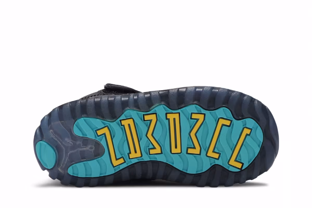 Air Jordan 11 TD Gamma Blue, view 5