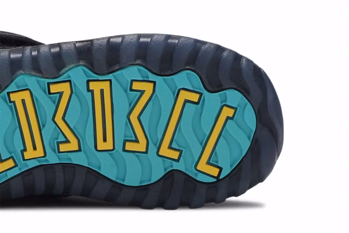 Air Jordan 11 TD Gamma Blue, view 6