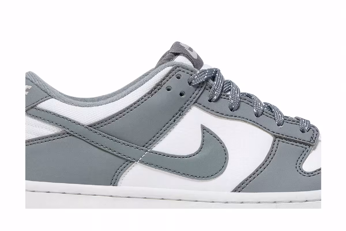 Nike Dunk Low GS Reflective Grey, view 3