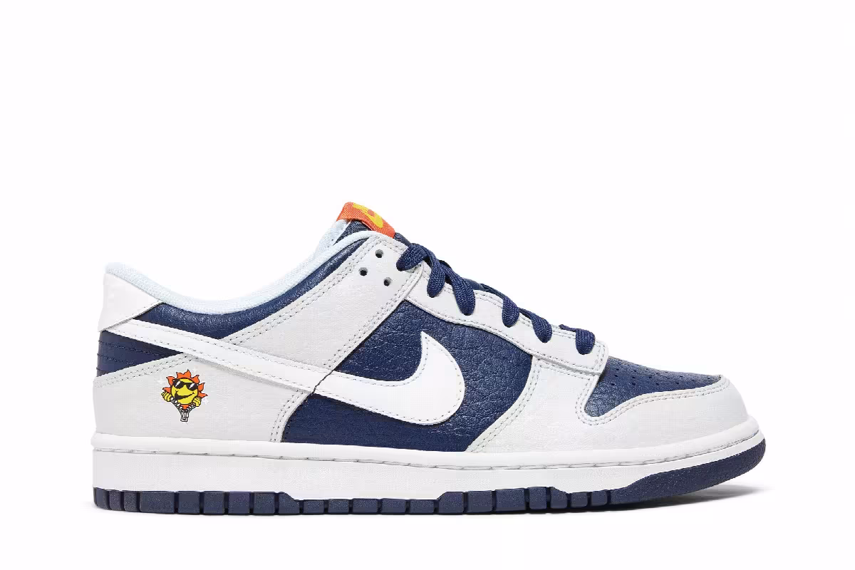 Nike Dunk Low GS UV Reactive, view 2