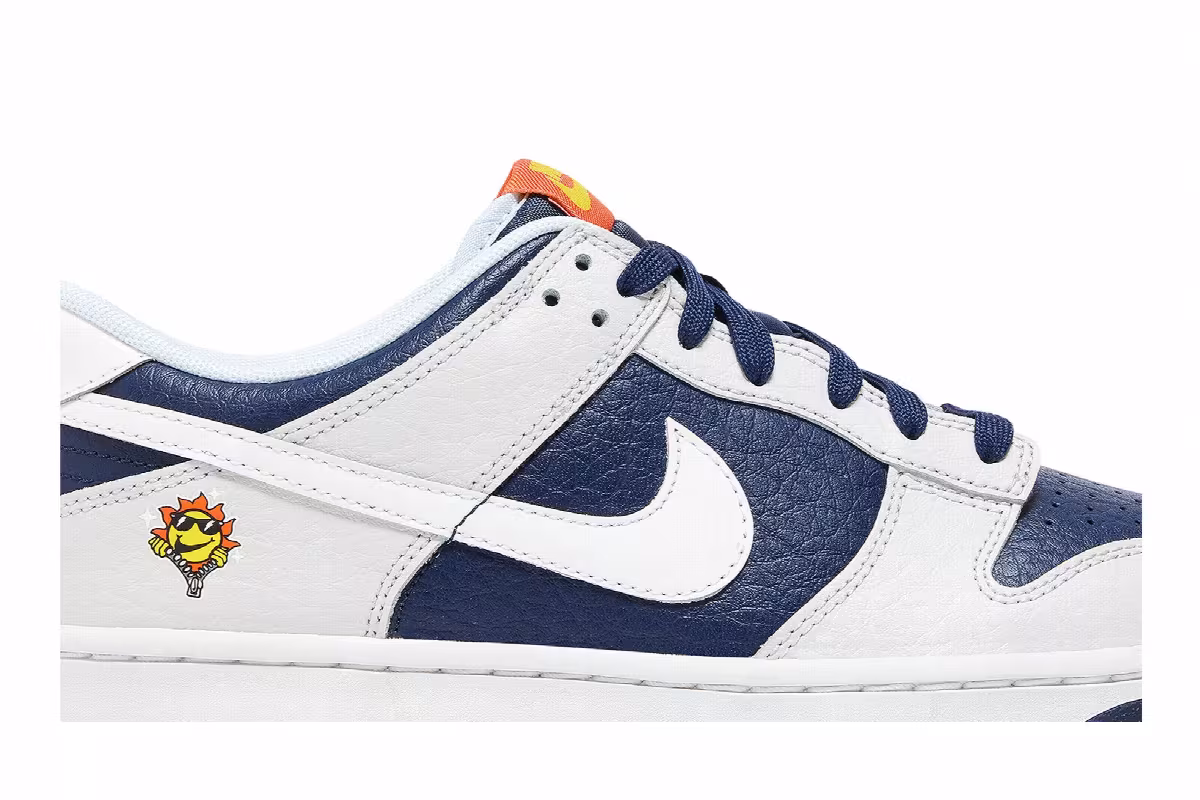 Nike Dunk Low GS UV Reactive, view 3