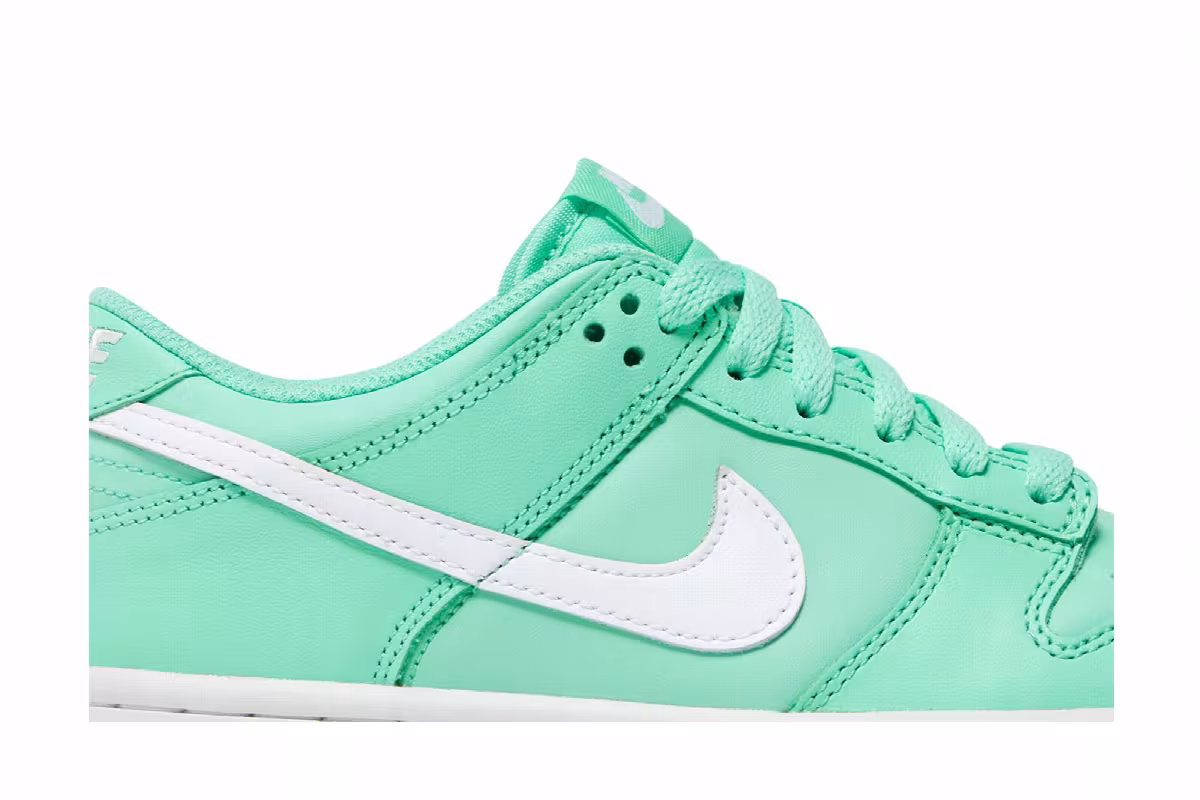 Nike Dunk Low GS Emerald Rise, view 3