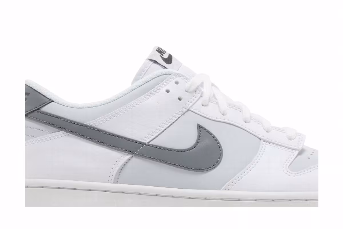 Nike Dunk Low GS Reflective Swoosh, view 3