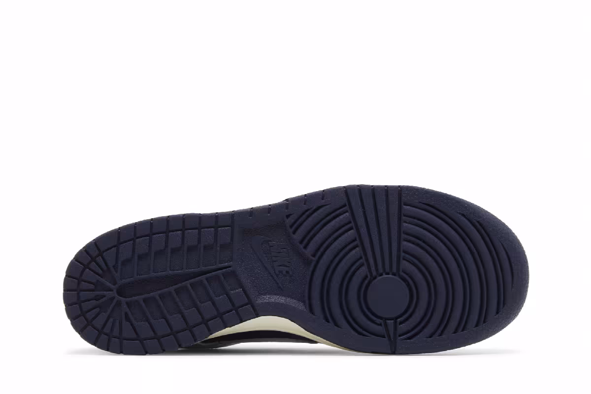 Nike Dunk Low GS Football Grey Midnight Navy, view 5
