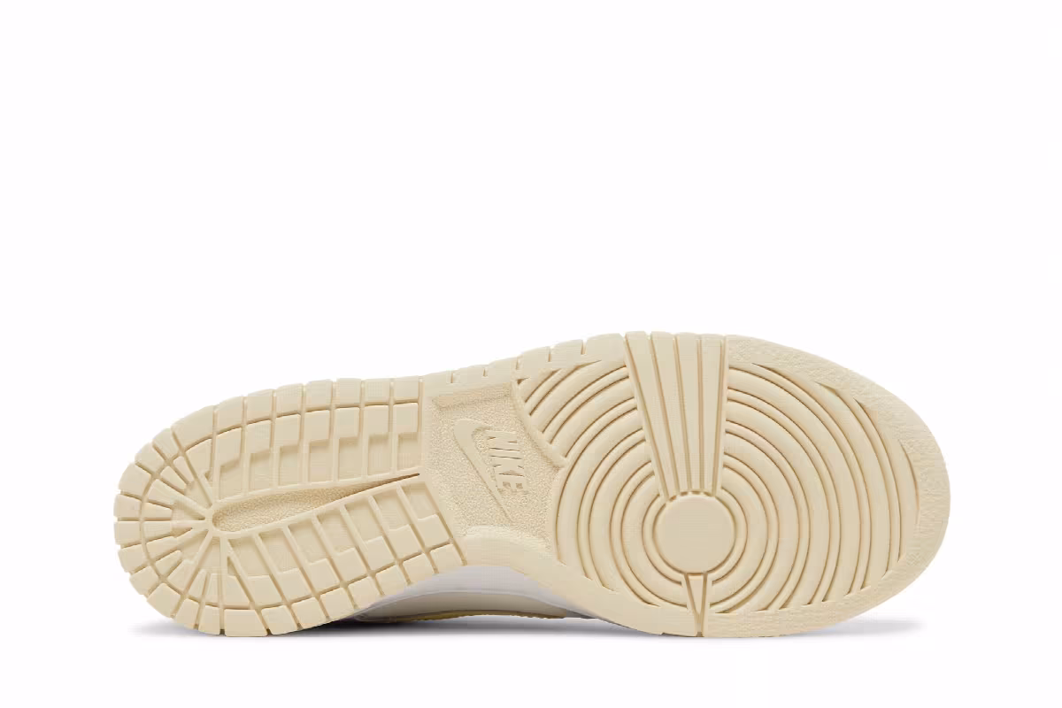 Nike Dunk Low SE GS Easter, view 5