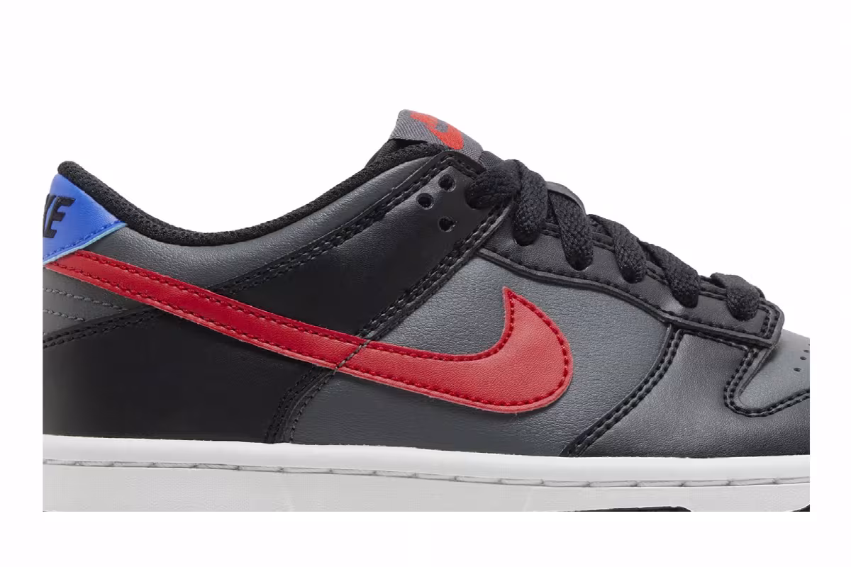 Nike Dunk Low GS Black Red Blue, view 3