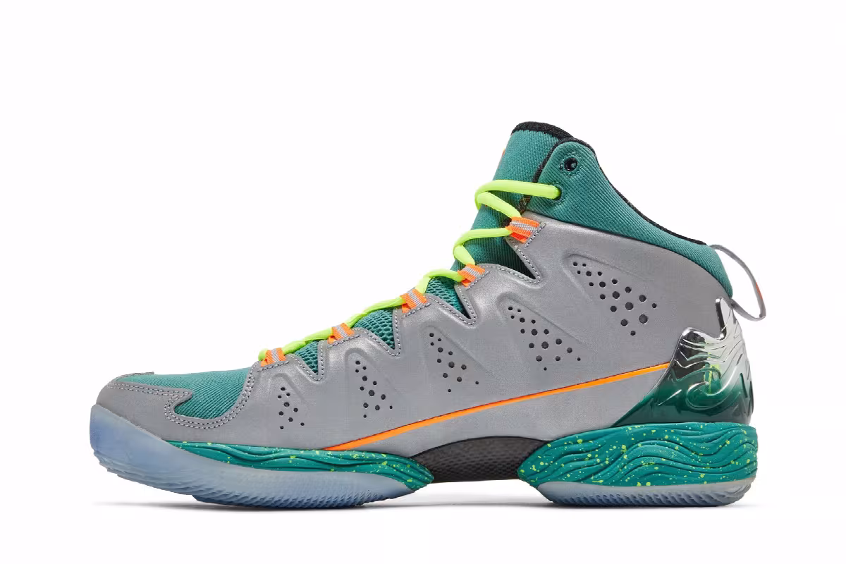 Air Jordan Melo M10 Christmas, view 4