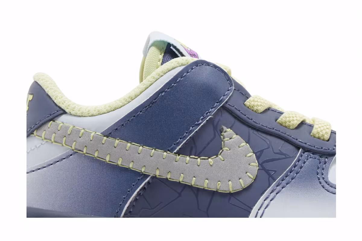Nike Dunk Low TD Halloween - I am Fearless!, view 3