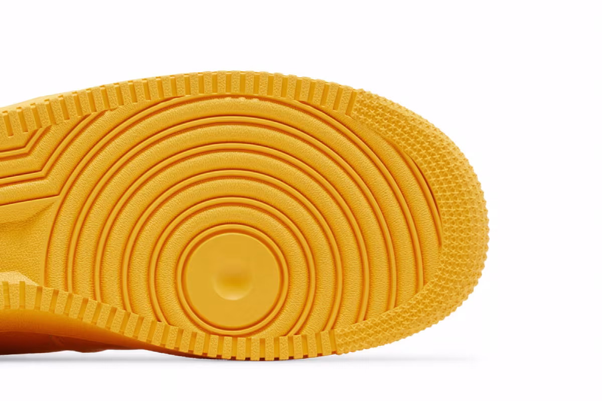 Nike Air Force 1 University Gold, view 6