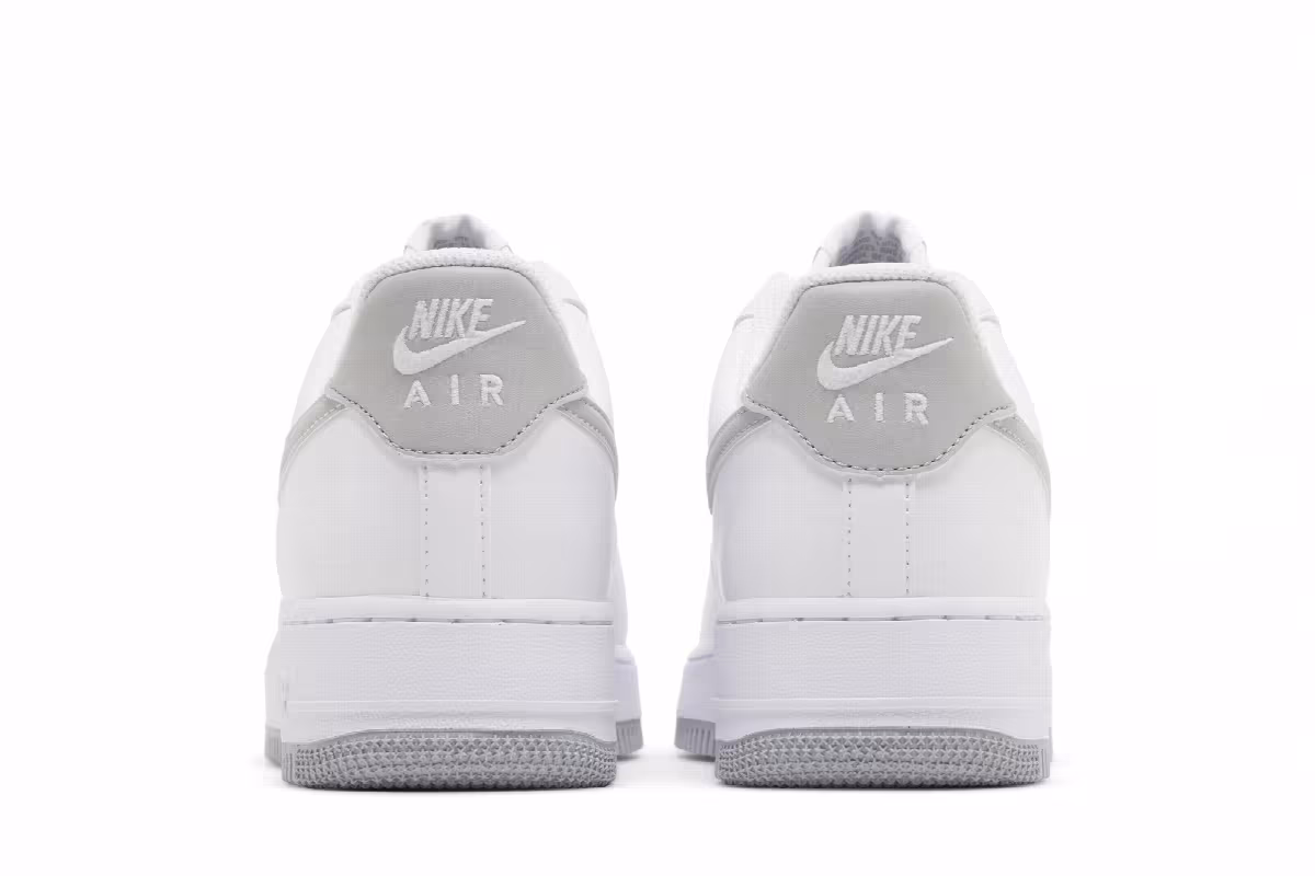 Nike Men's Air Force 1 White Light Smoke Grey, view 7