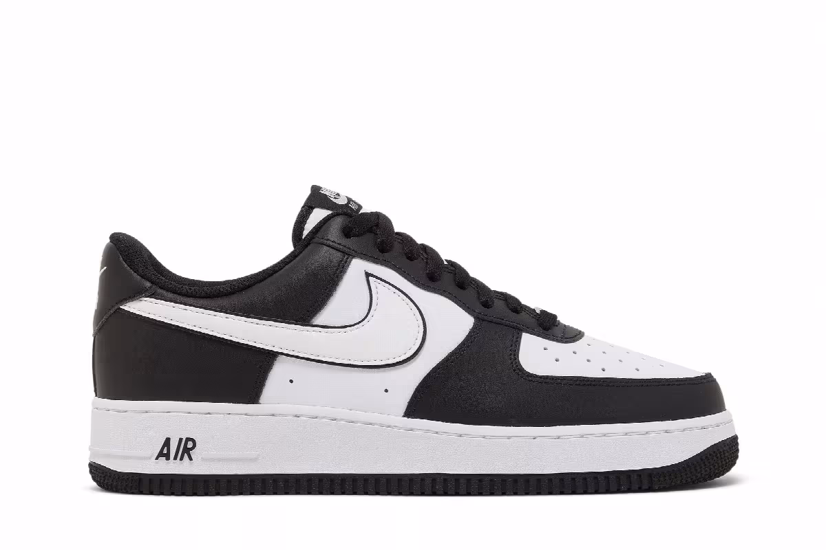 Nike Air Force 1 Panda, view 2