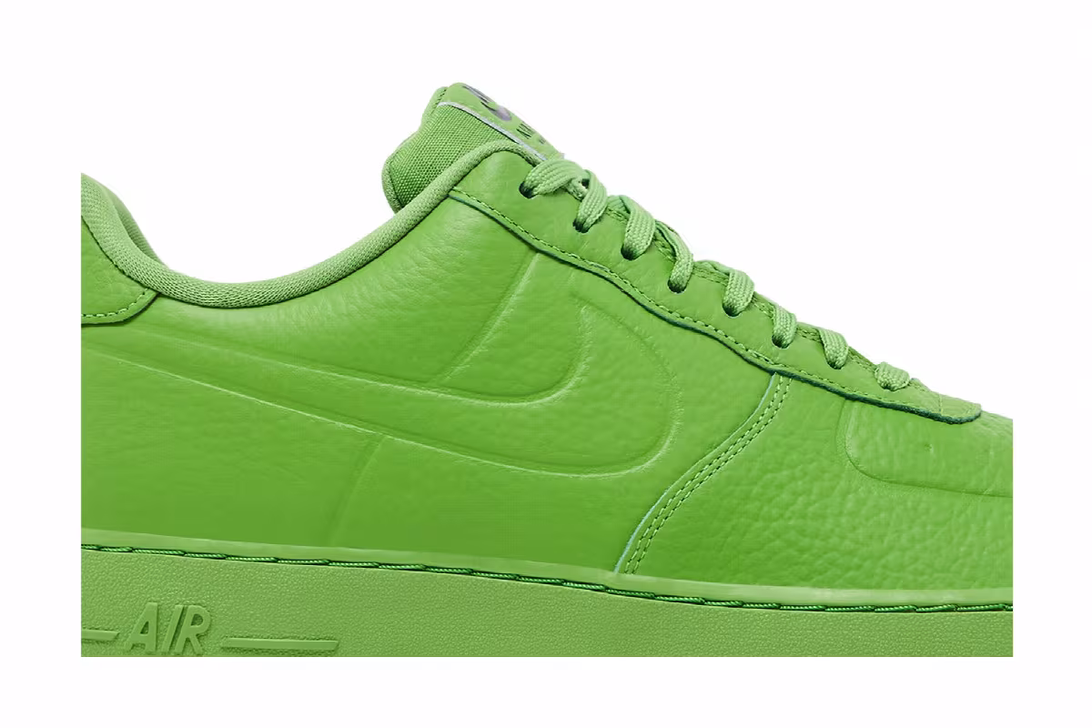Nike Air Force 1 Chlorophyll, view 3