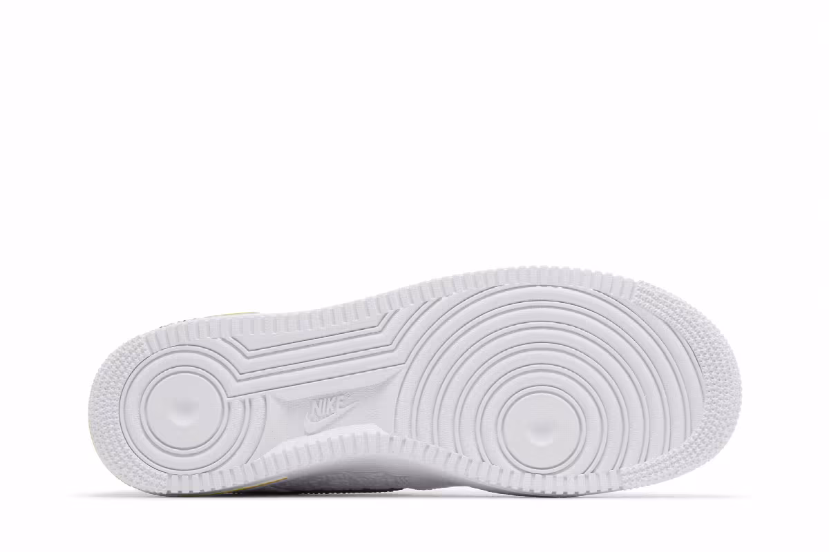 Nike Air Force 1 Embossed Hoops - Lakers, view 5