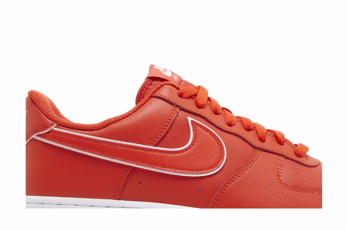 Nike Air Force 1 Picante Red, view 3
