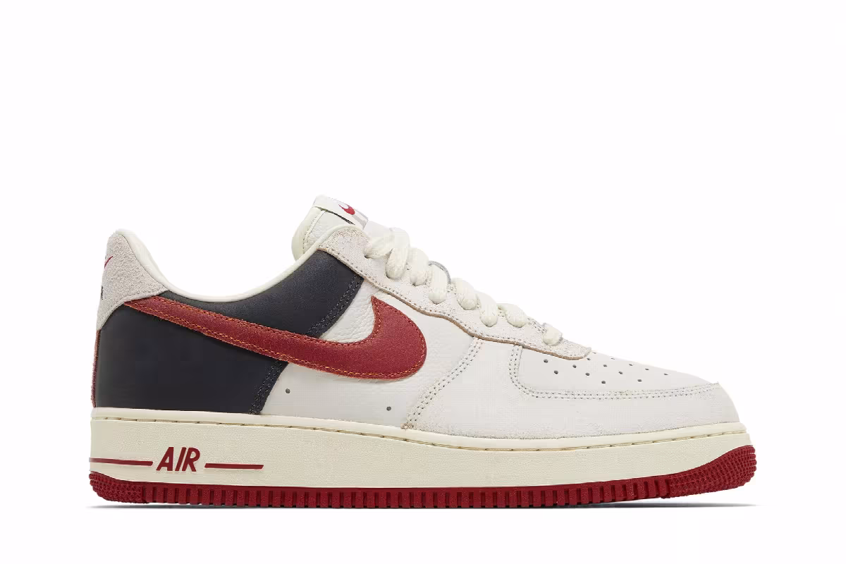 Nike Air Force 1 Chicago Pack, view 2
