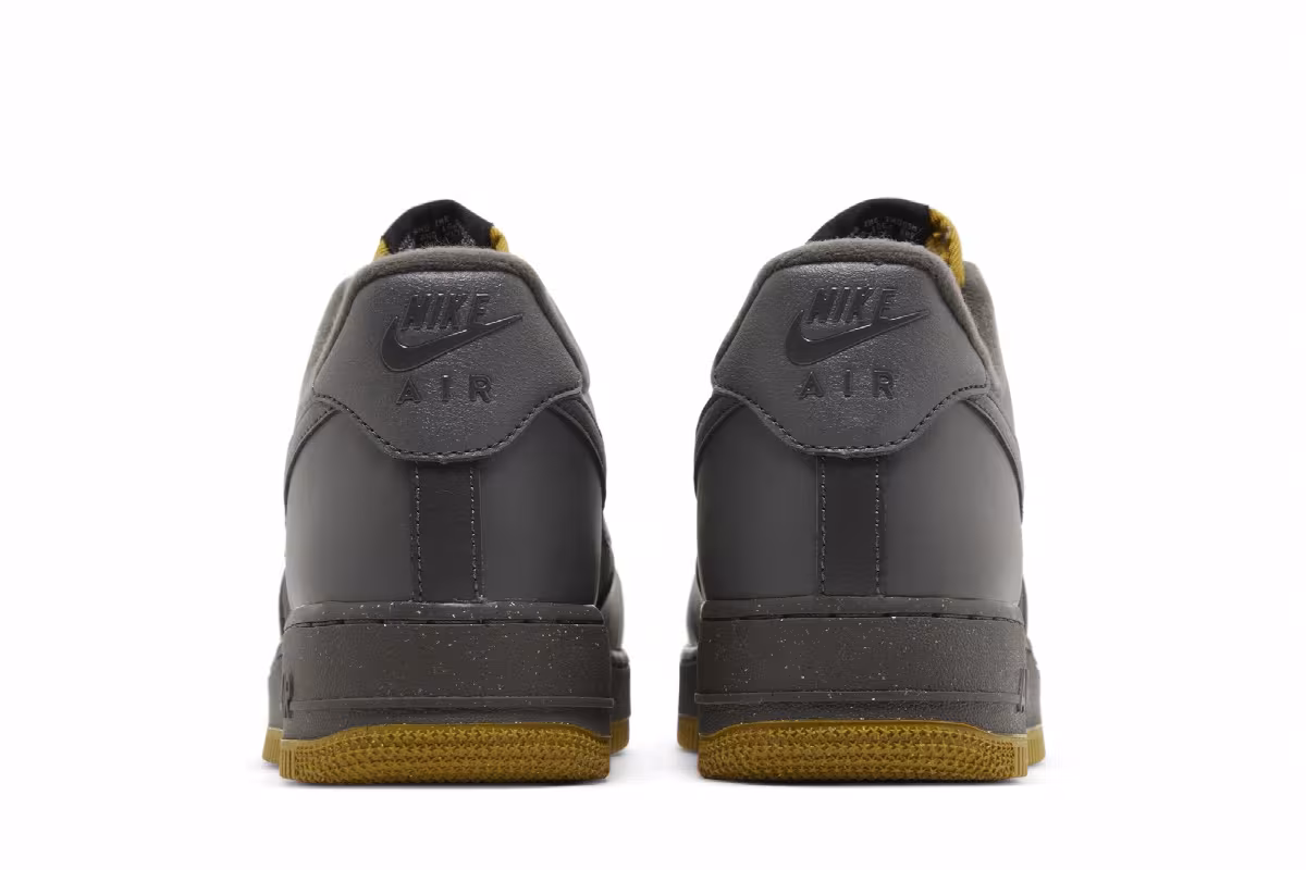 Nike Air Force 1 Winterized - Medium Ash, view 7