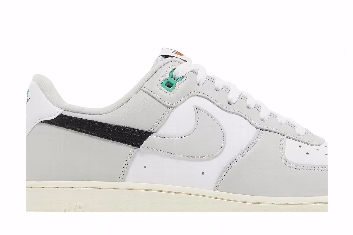 Nike Air Force 1 Split - Light Silver, view 3