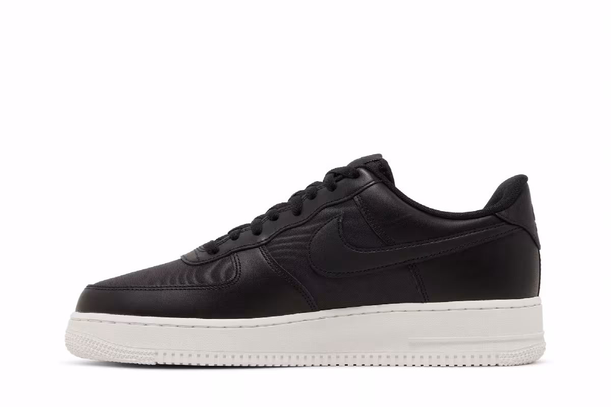 Nike Air Force 1 Low Black Nylon, view 4