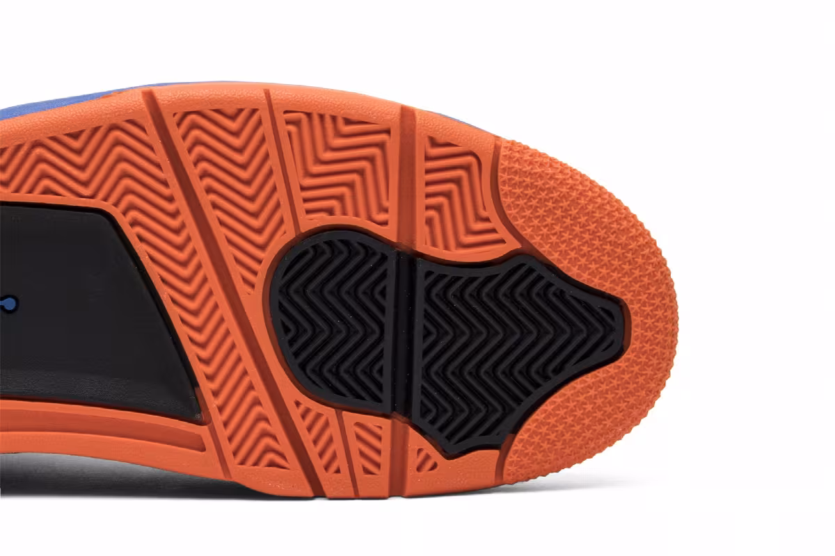 Air Jordan 4 Cavs, view 6