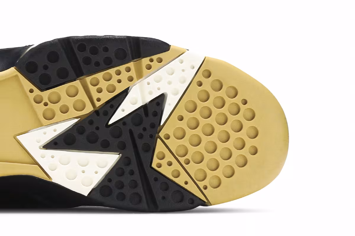 Air Jordan 7 Golden Momemts, view 6