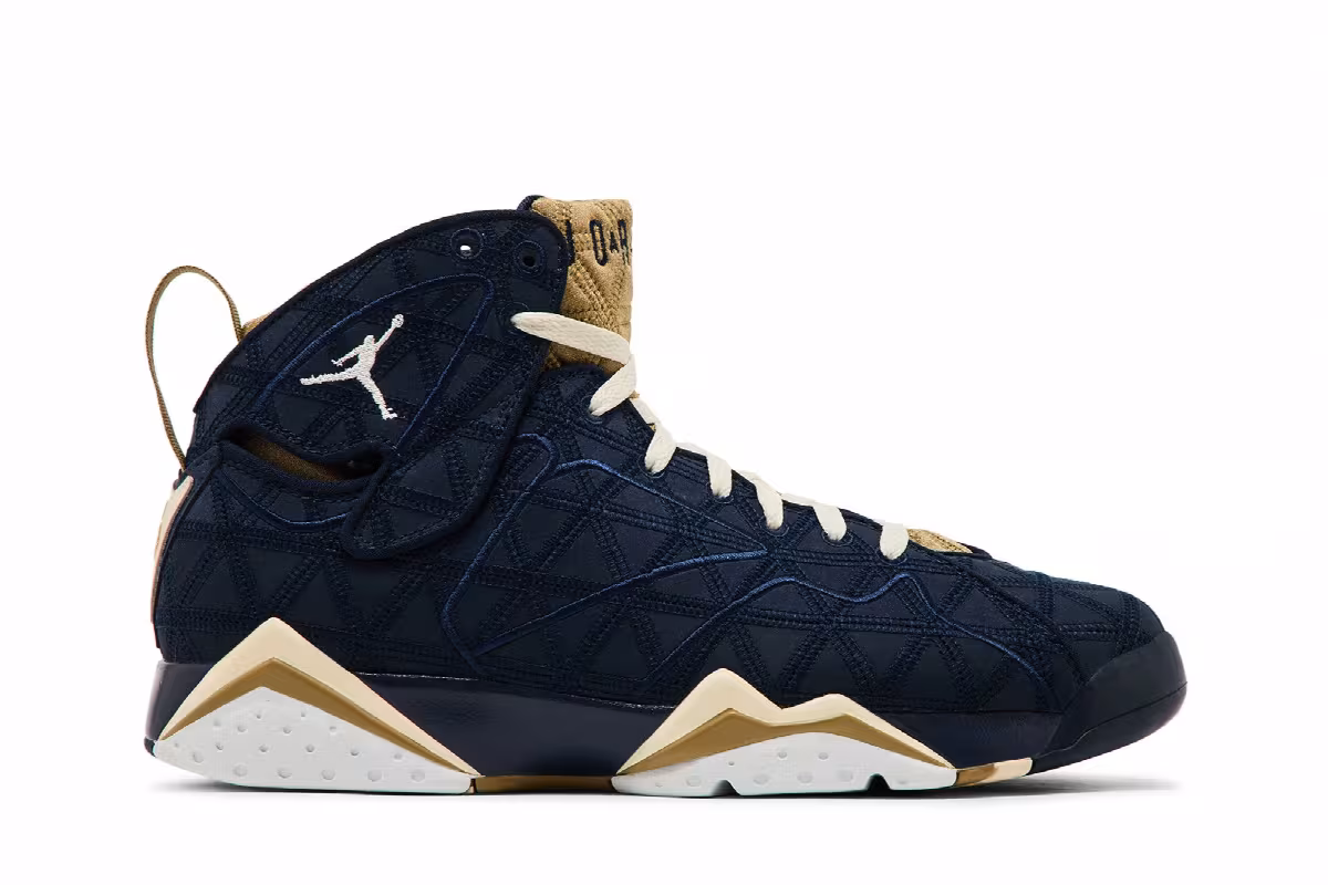 Air Jordan 7 J2K, view 2