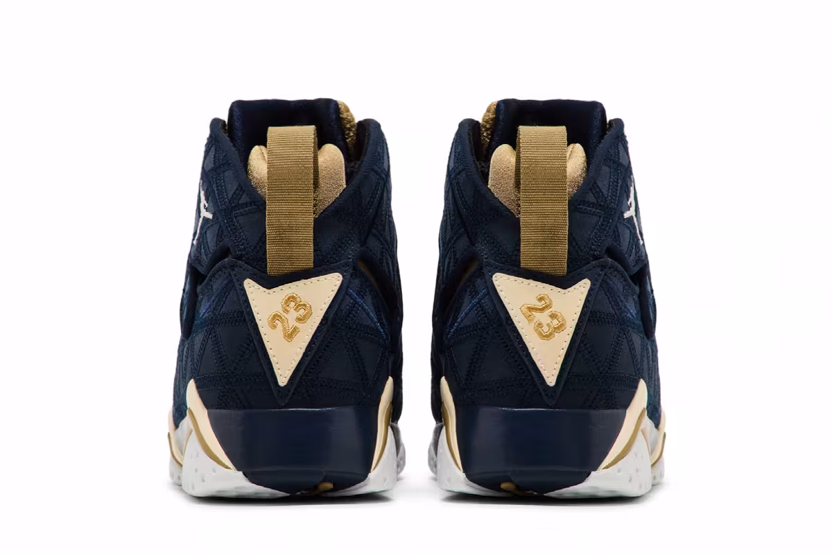 Air Jordan 7 J2K, view 7