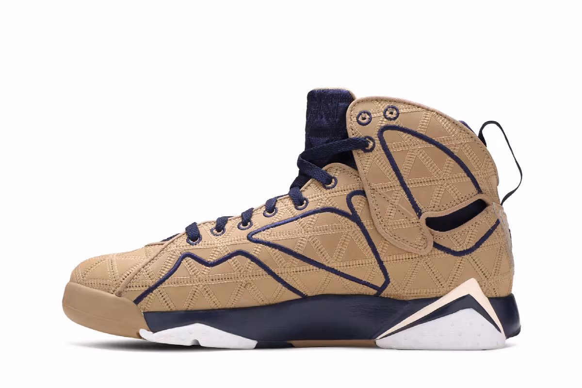 Air Jordan 7 J2K, view 4
