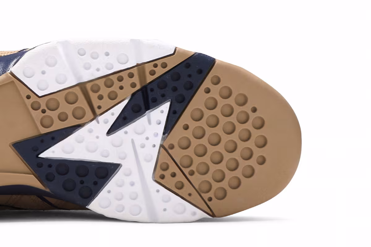 Air Jordan 7 J2K, view 6