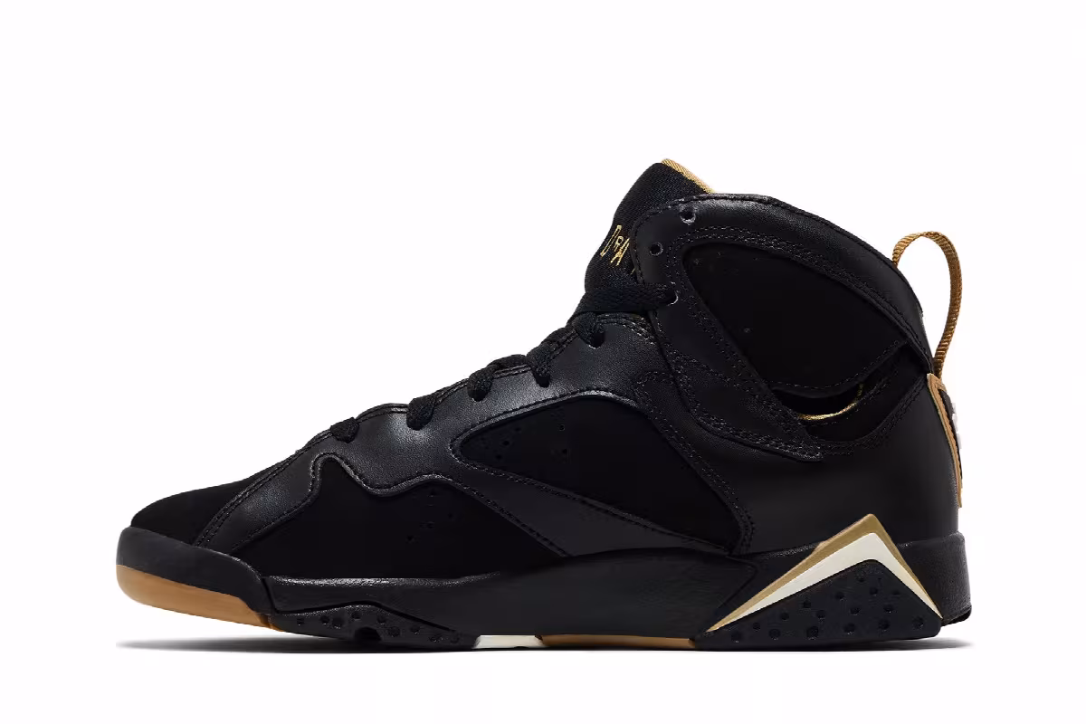 Air Jordan 7 GS Golden Momemts, view 4