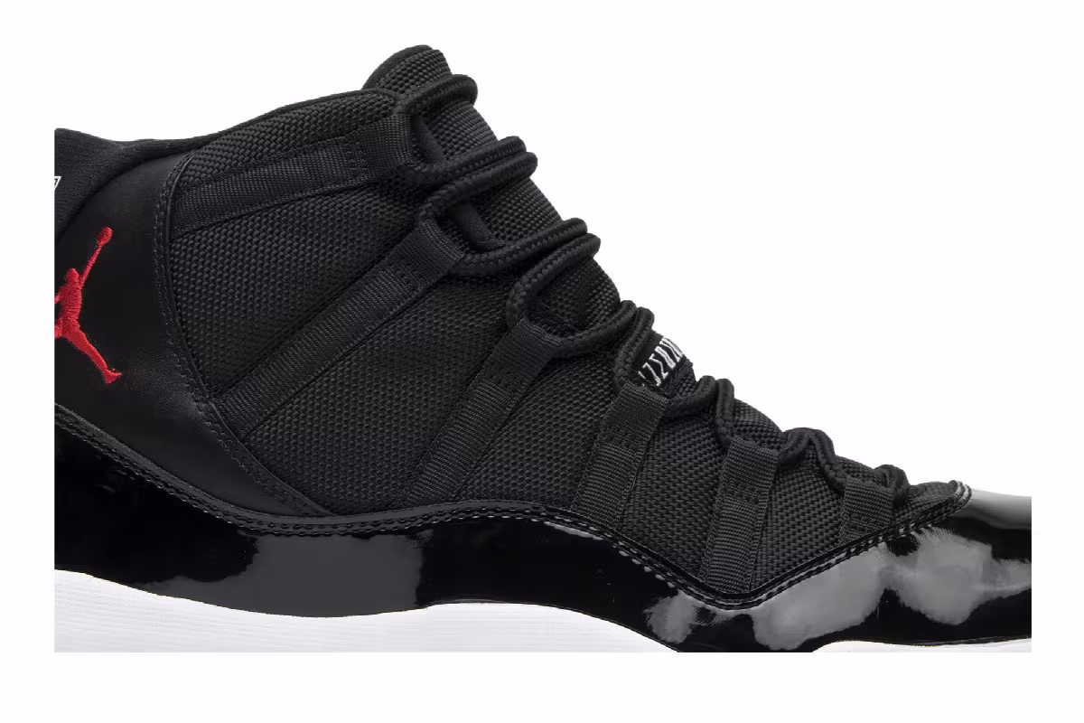 Air Jordan 11 Bred 2012, view 3