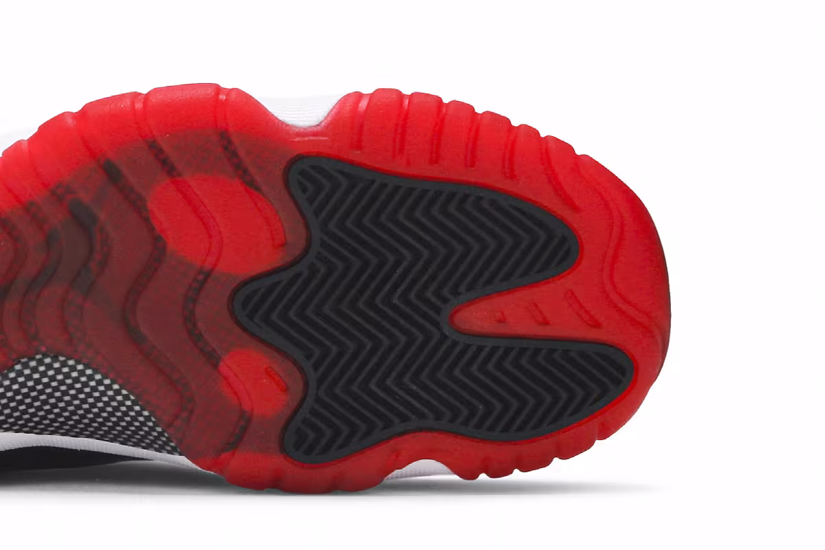Air Jordan 11 GS Bred 2012, view 6