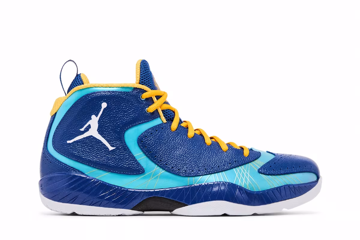 Air Jordan 2012 Deluxe Year of the Dragon, view 2