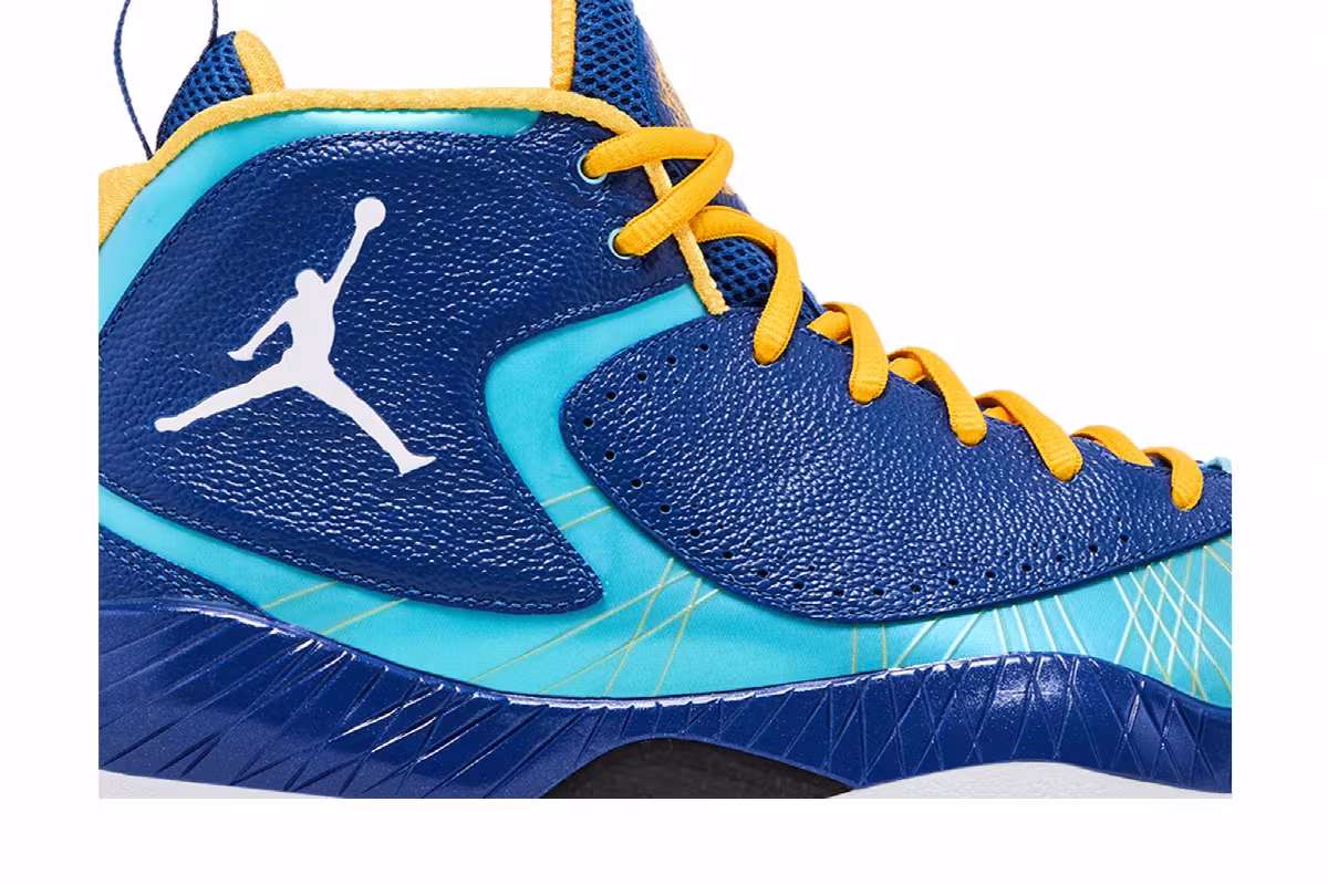 Air Jordan 2012 Deluxe Year of the Dragon, view 3