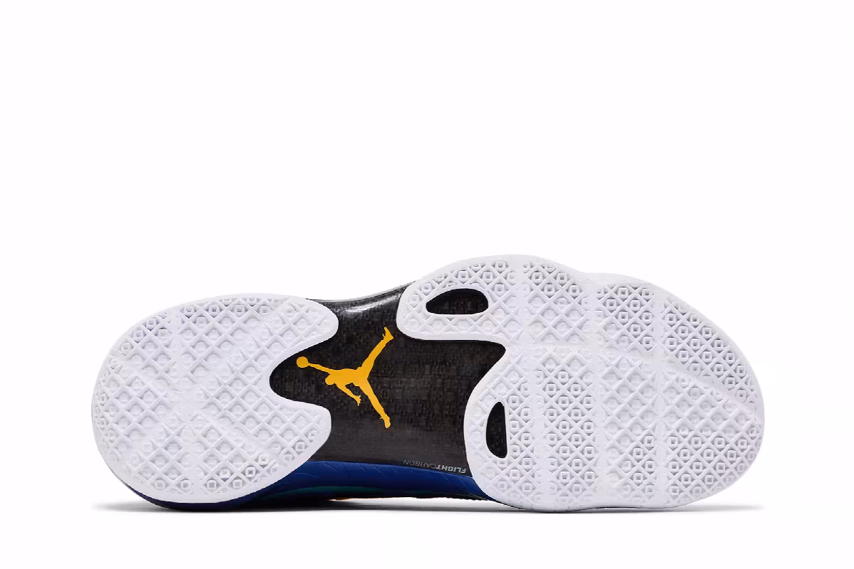Air Jordan 2012 Deluxe Year of the Dragon, view 5