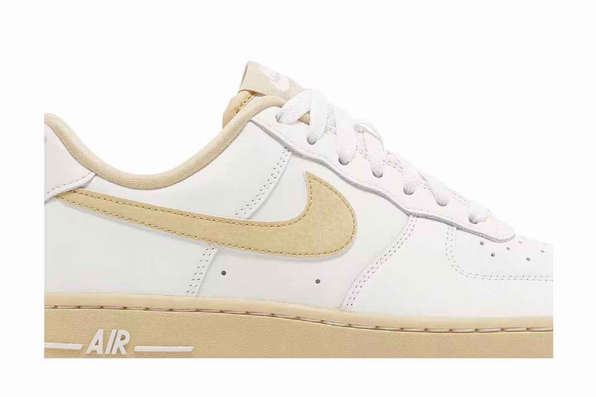 Nike Women's Air Force 1 Sail Sesame, view 3