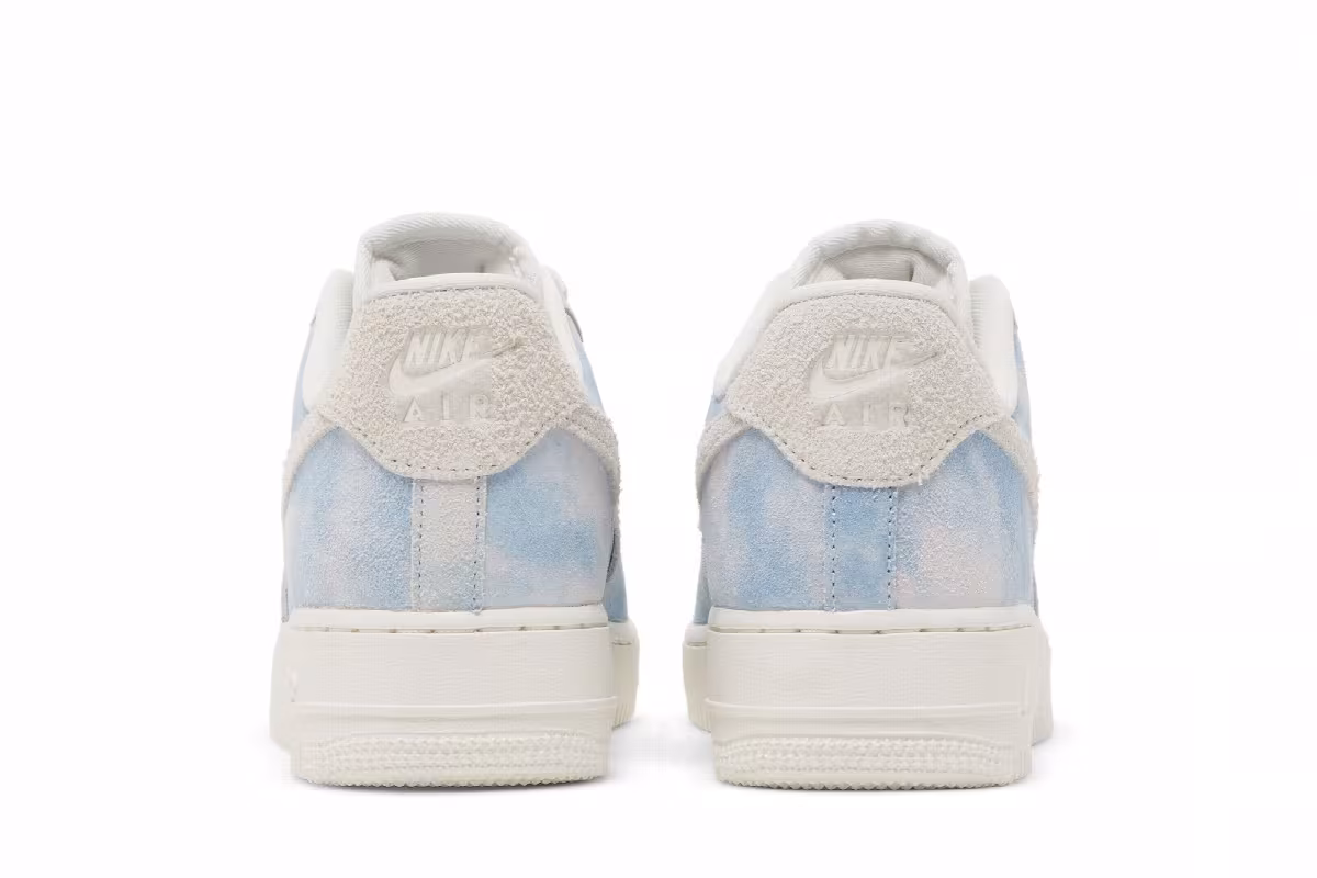 Nike Women's Air Force 1 Clouds, view 7
