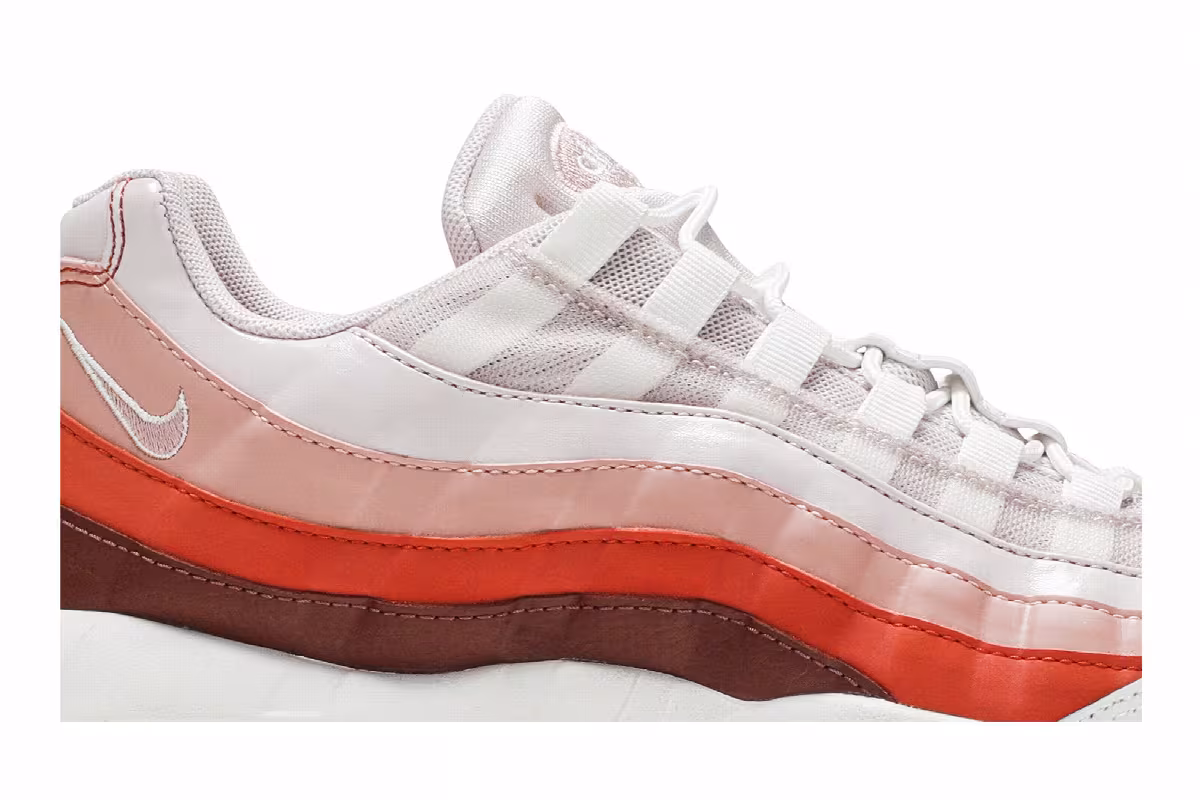 Nike Women's Air Max 95 Rose Coral, view 3