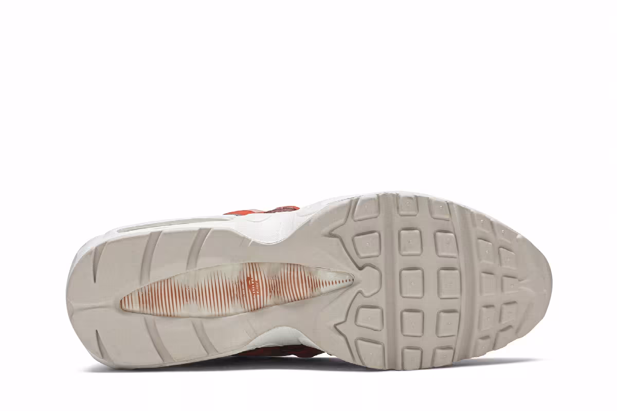 Nike Women's Air Max 95 Rose Coral, view 5